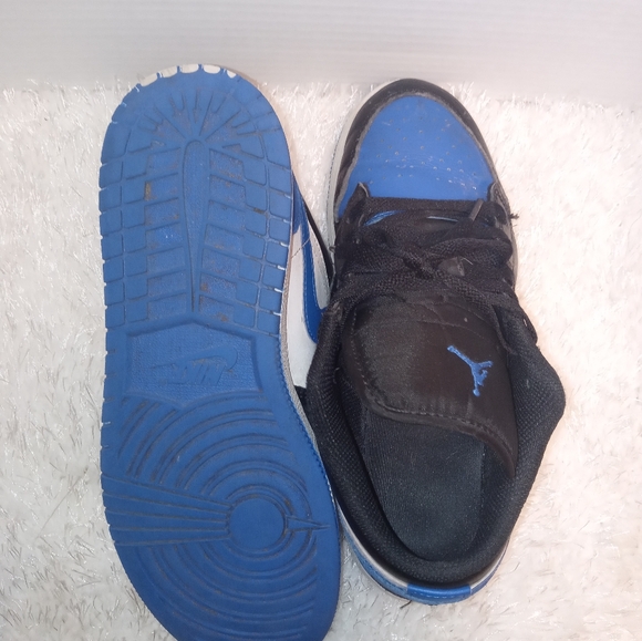 Jordan 1 Low - Picture 3 of 9